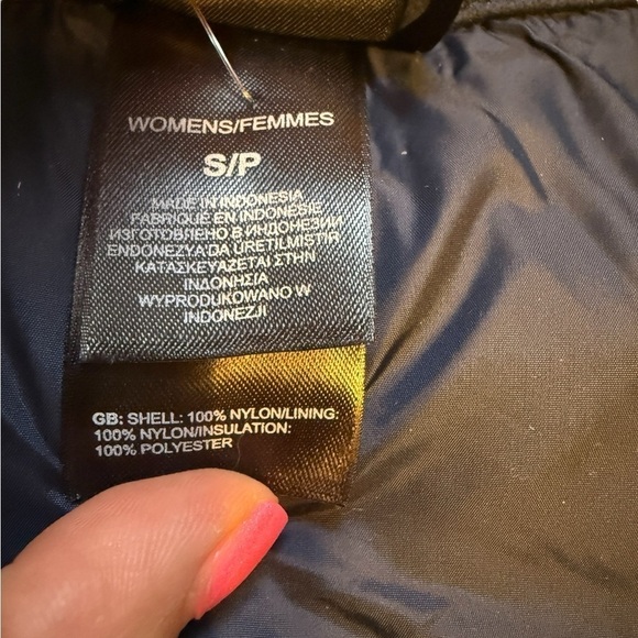 Navy North Face Puffer Vest - Picture 5 of 5